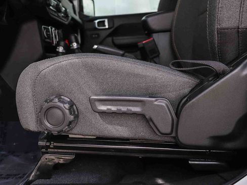 Used 2024 Jeep Wrangler Sport S image 22