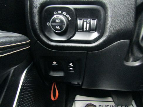 Used 2025 RAM 1500 Laramie w/ Sport Appearance Package image 12