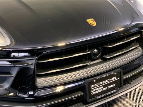 Used 2024 Porsche Macan image 34