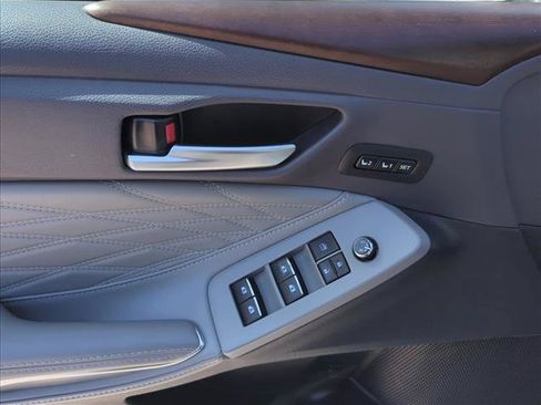 Used 2019 Toyota Avalon Limited w/ All Weather Liner Package FWD image 13