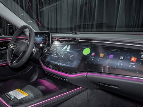 Used 2025 Mercedes-Benz E 350 Sedan image 14