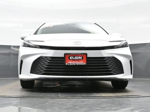 Used 2025 Toyota Camry LE image 25