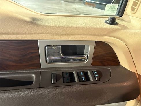 Used 2012 Ford F150 Lariat w/ Lariat Chrome Pkg image 17