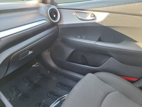 Certified 2024 Kia Forte LXS FWD image 21