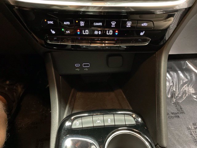 Used 2024 Buick Encore GX Avenir w/ Avenir Convenience Package FWD image 36