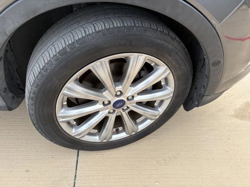 Used 2018 Ford Escape Titanium w/ Ford Safe & Smart Package image 20