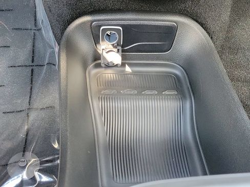 New 2027 Chrysler Pacifica Select FWD image 23