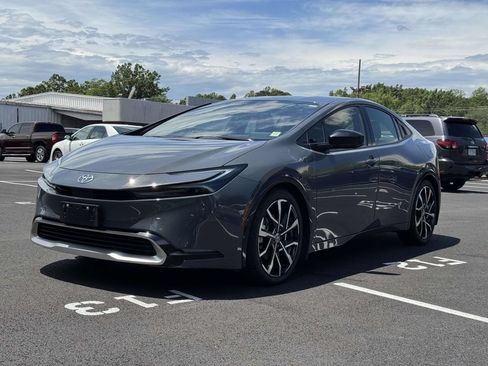 Used 2023 Toyota Prius Prime FWD image 25
