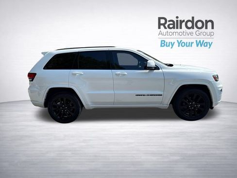 Used 2019 Jeep Grand Cherokee Altitude AWD/4WD image 8