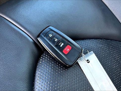 Used 2021 Toyota Camry XSE image 36