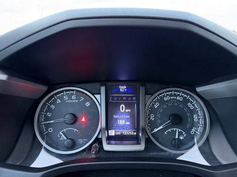 Used 2019 Toyota Tacoma SR5 image 10