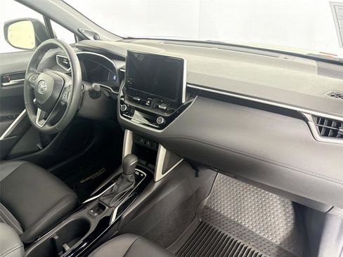 Certified 2025 Toyota Corolla Cross XSE image 50