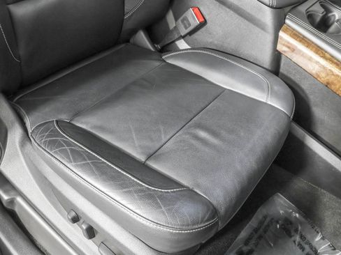 Used 2018 Chevrolet Tahoe LT AWD/4WD image 47