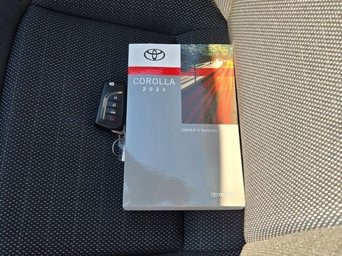 Used 2021 Toyota Corolla SE FWD image 10