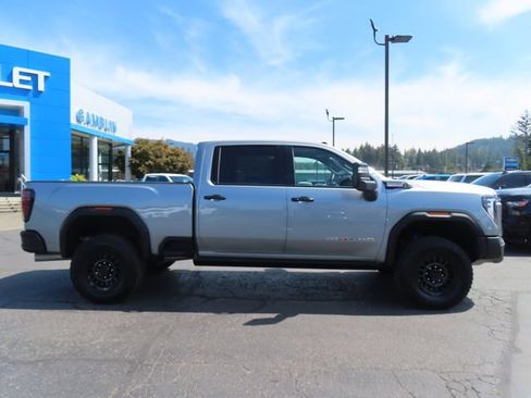 Certified 2026 GMC Sierra 2500 AT4X w/ AT4X AEV Edition AWD/4WD image 10