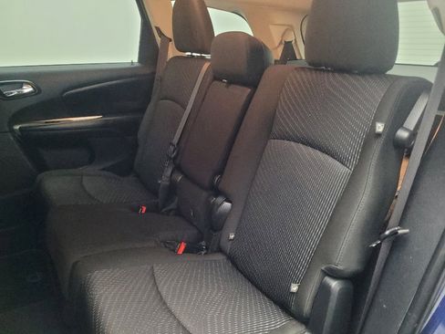 Used 2019 Dodge Journey SE w/ Premium Group image 18