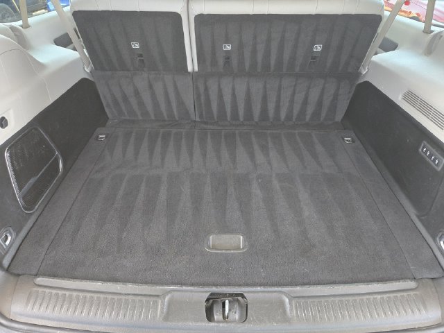 Certified 2024 Jeep Wagoneer L Series III w/ Flexible Seating Group AWD/4WD image 33