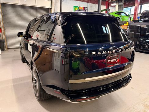 Used 2025 Land Rover Range Rover Long Wheelbase SE AWD/4WD image 10