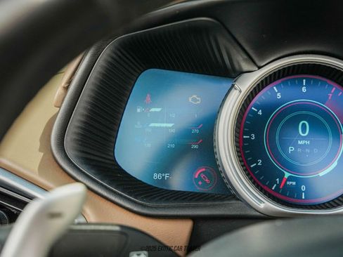 Used 2019 Aston Martin DB11 Volante image 53