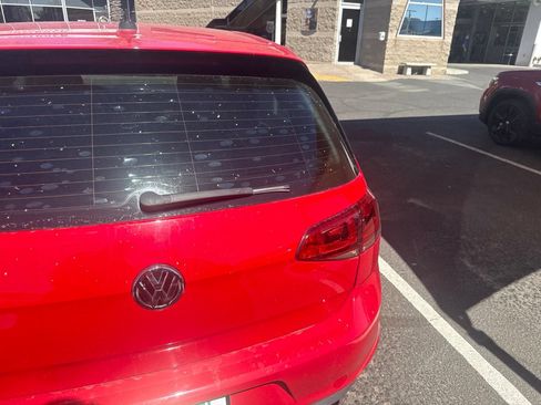 Used 2017 Volkswagen GTI S FWD image 9