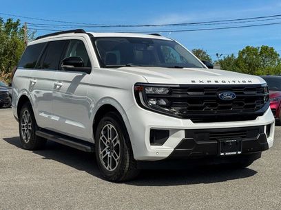 Used 2025 Ford Expedition Active