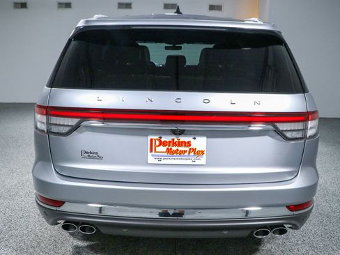 Used 2022 Lincoln Aviator Reserve w/ Equipment Group 201A AWD/4WD image 8