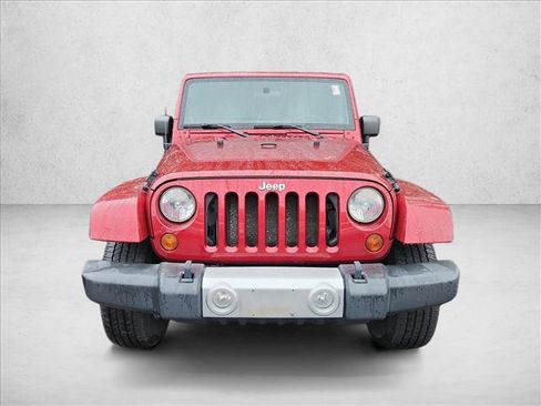Used 2012 Jeep Wrangler Unlimited Sahara w/ Connectivity Group AWD/4WD image 2