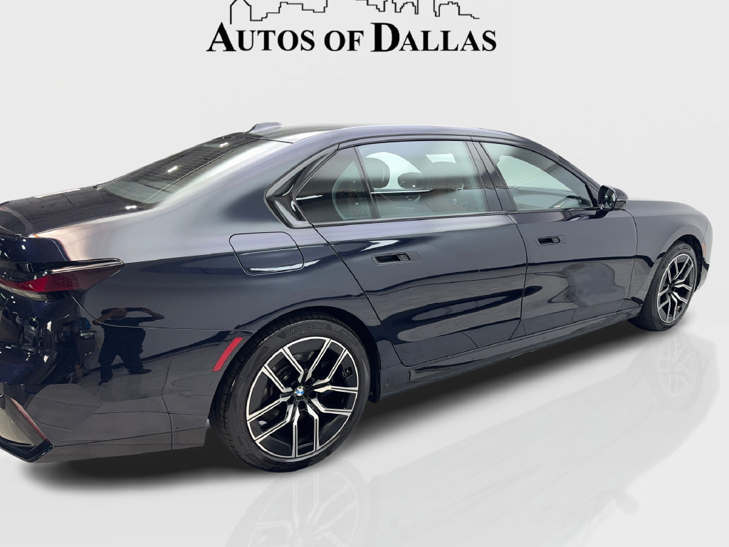 Used 2024 BMW i7 xDrive60 w/ Executive Package AWD/4WD image 15