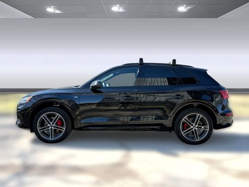 Certified 2025 Audi Q5 e Premium Plus w/ Premium Plus Package image 2