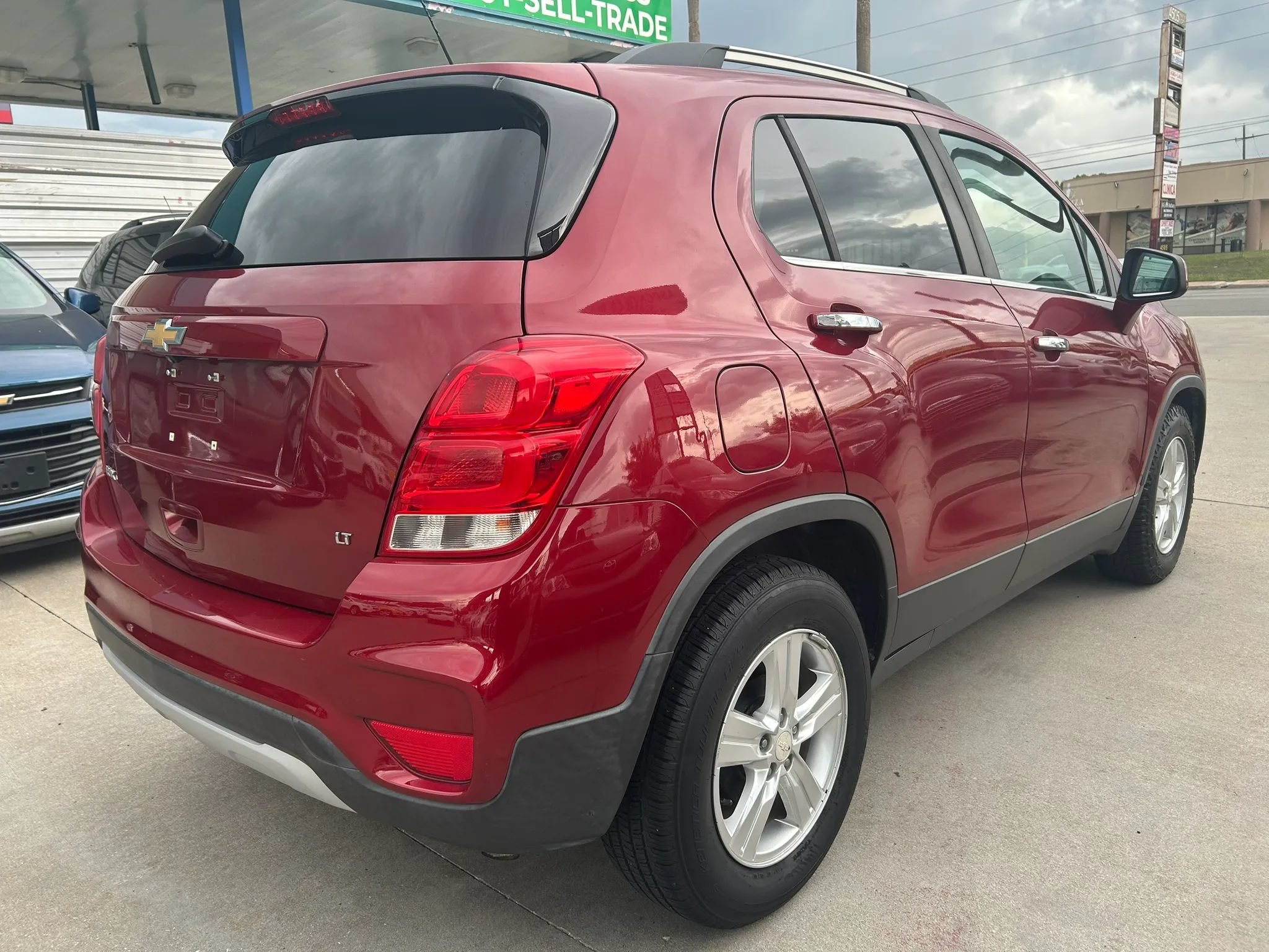 Used 2018 Chevrolet Trax LT w/ LT Convenience Package FWD image 5