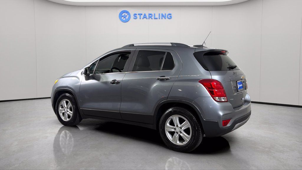 Used 2020 Chevrolet Trax LT w/ LT Convenience Package FWD image 4