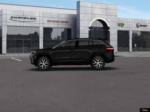 New 2026 Jeep Grand Cherokee Limited image 3