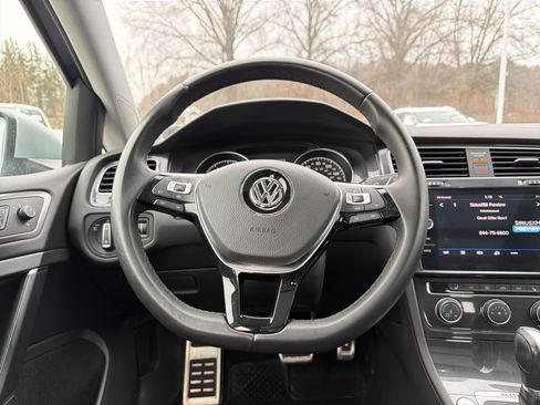 Used 2019 Volkswagen Golf Alltrack SE image 13