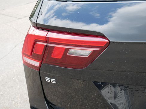 Certified 2024 Volkswagen Tiguan SE R-Line AWD/4WD image 17