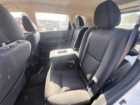 Used 2017 Nissan Rogue S AWD/4WD image 7