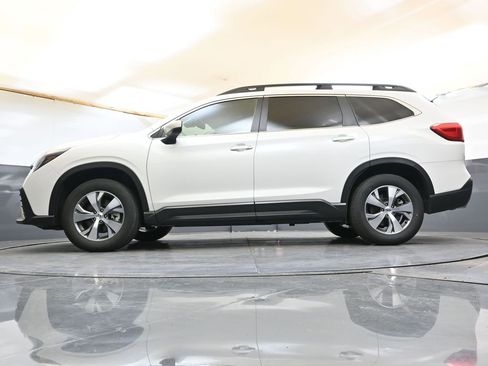 Used 2025 Subaru Ascent Premium AWD/4WD image 32