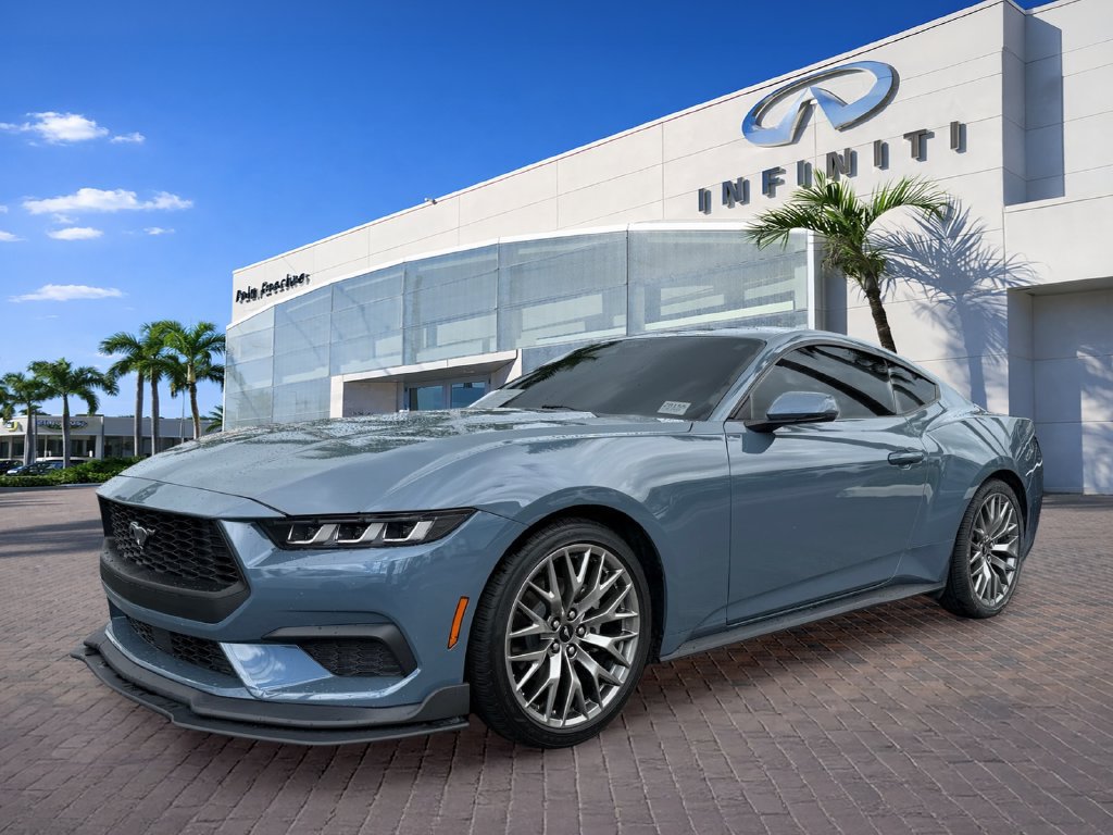 Used 2025 Ford Mustang Premium RWD image 3