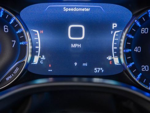 New 2026 Chrysler Pacifica Select image 37