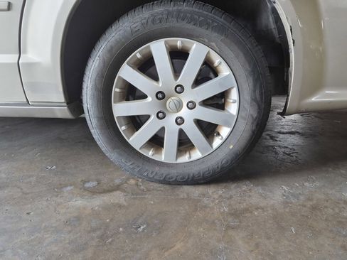 Used 2014 Dodge Grand Caravan SE w/ Quick Order Package 29E SE FWD image 11