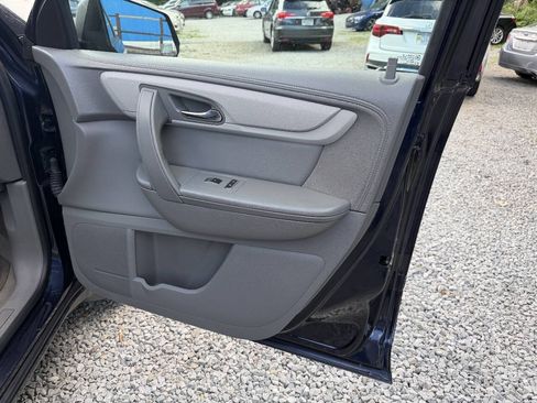 Used 2015 Chevrolet Traverse LS AWD/4WD image 17