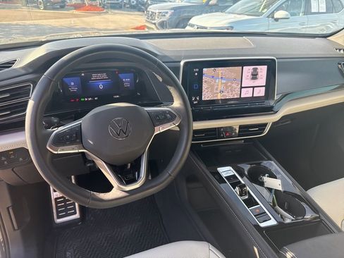 Certified 2025 Volkswagen Atlas Cross Sport SEL Premium R-Line image 20