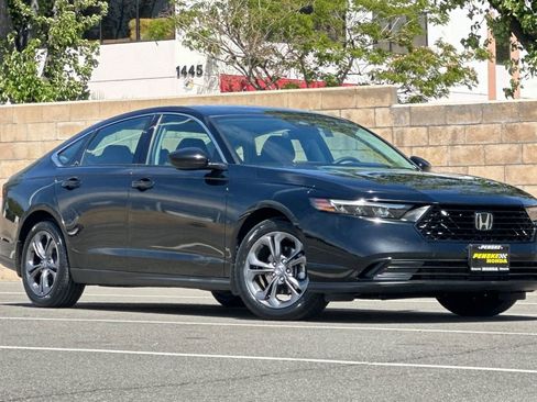 Used 2023 Honda Accord EX image 2