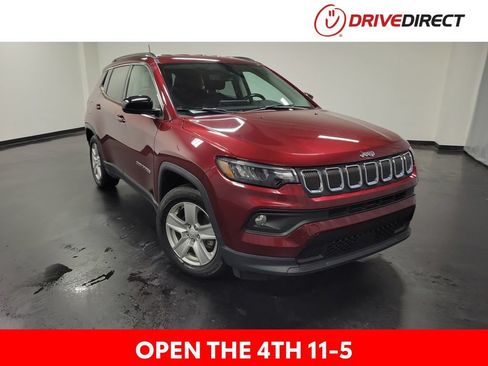 Used 2022 Jeep Compass Latitude w/ Convenience Group FWD image 1