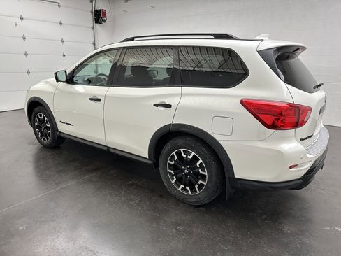 Used 2020 Nissan Pathfinder SL image 5