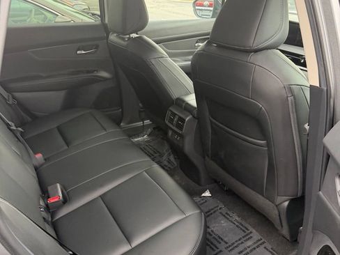 Certified 2025 Nissan Murano SV AWD/4WD image 10