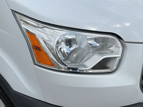 Used 2017 Ford Transit 350 XLT image 11