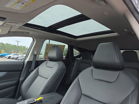 Used 2025 Nissan Murano SL image 34