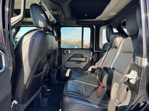 Used 2021 Jeep Wrangler Unlimited Sahara image 10