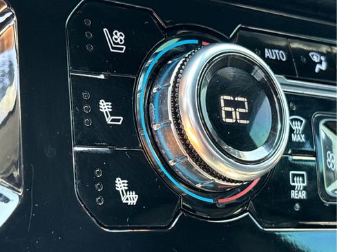 Used 2024 GMC Sierra 2500 AT4 w/ AT4 Premium Plus Package image 18