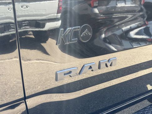 Used 2019 RAM 1500 Big Horn AWD/4WD image 18